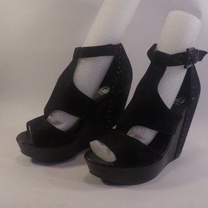 Gianni Bini Black Suede Platform